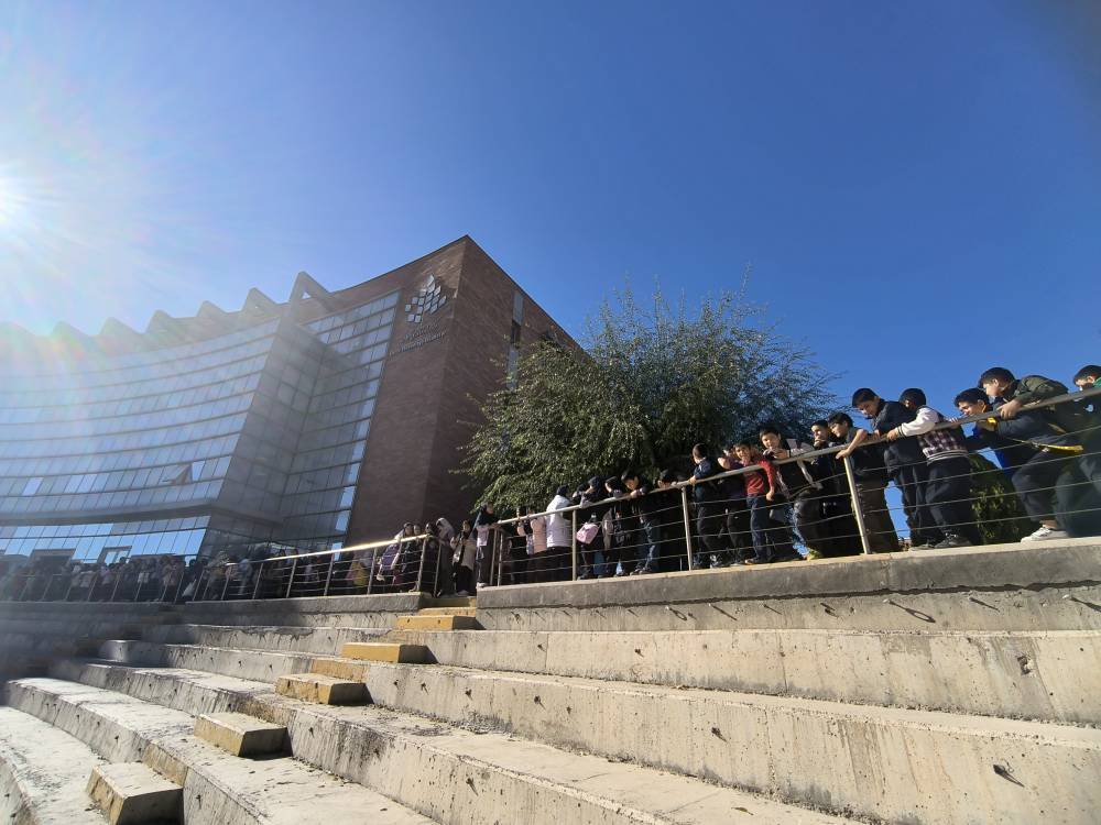 أكبر تجمع للطلاب المبتكرين في إيران يبدأ في IIID مع انطلاق «دانُوا 2025» وانفجار إبداع جيل الشباب